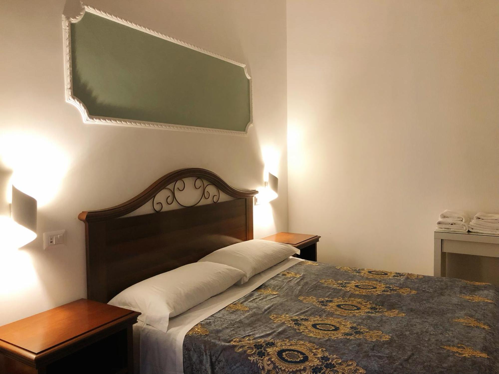 Hostel Cosmos Рим Екстериор снимка