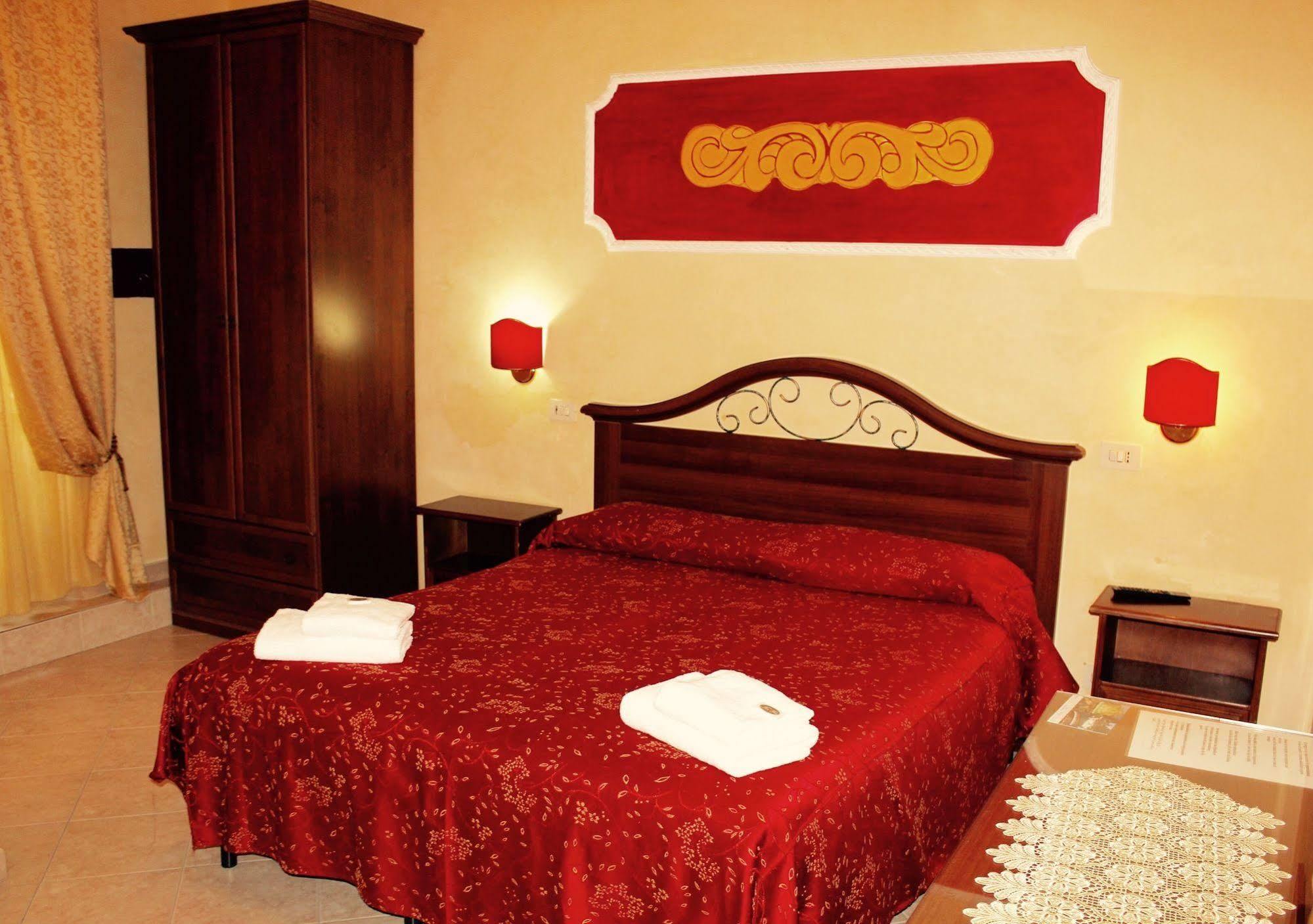 Hostel Cosmos Рим Екстериор снимка